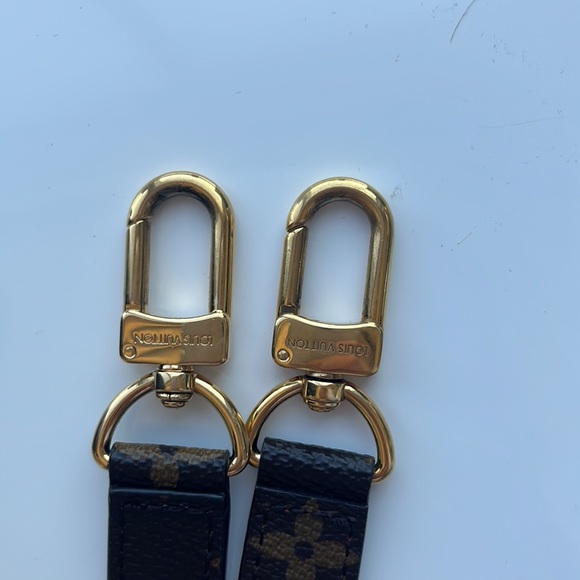 Louis Vuitton Pochette Métis w/ strap and dust bag! - Picture 10 of 12